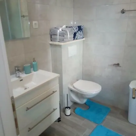 A Place For 2 In Apartman